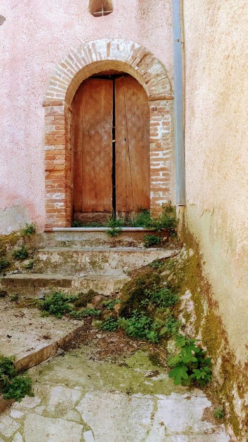 Le Origini Casa In Borgo Tipico Lucano Trivigno Bagian luar foto